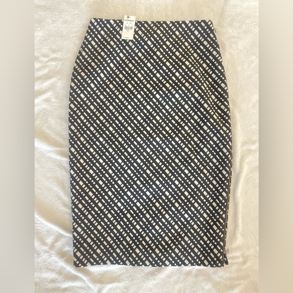 Express Dresses & Skirts - Express Black and White Pencil Skirt size 2 women’s New With Tags